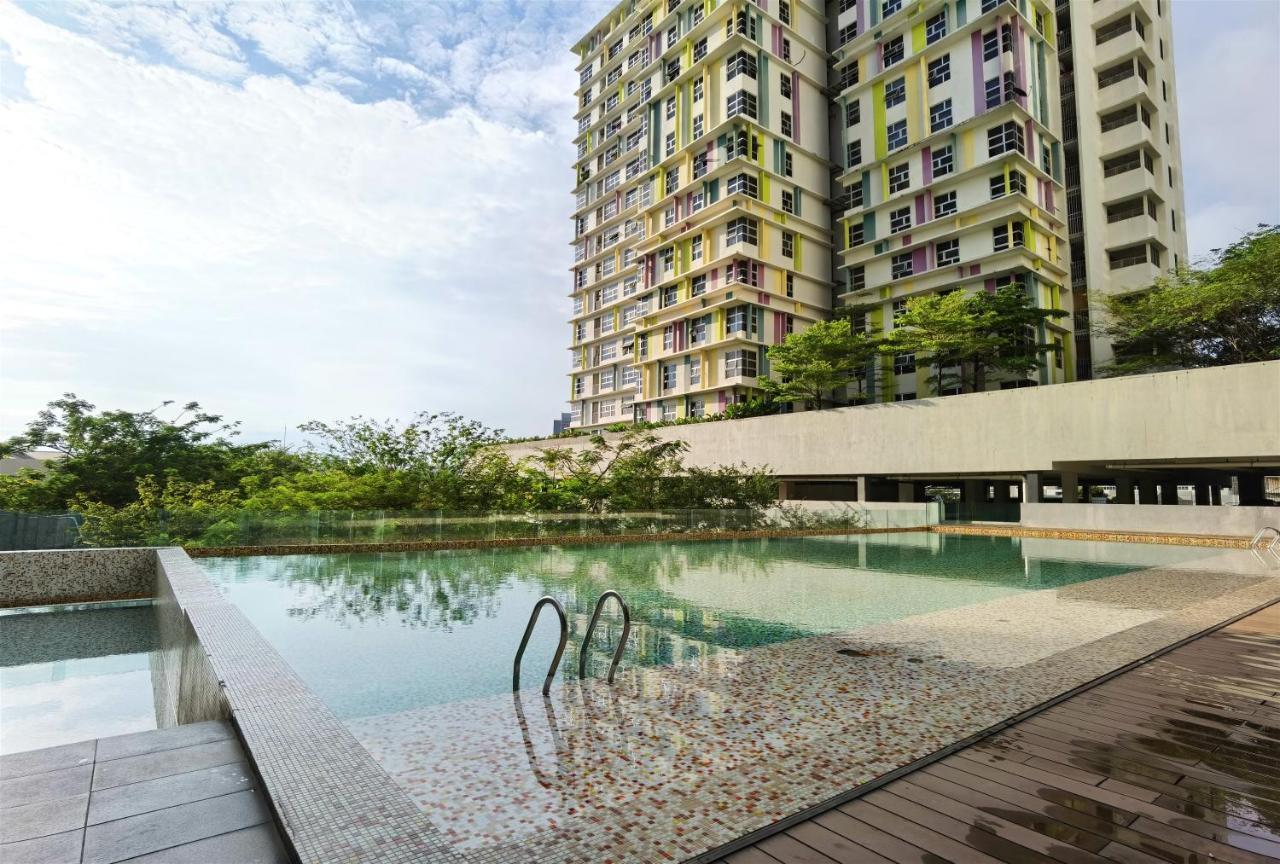 2 bedroom apartment - MyCribKL Neocyber Cyberjaya Bagian luar foto