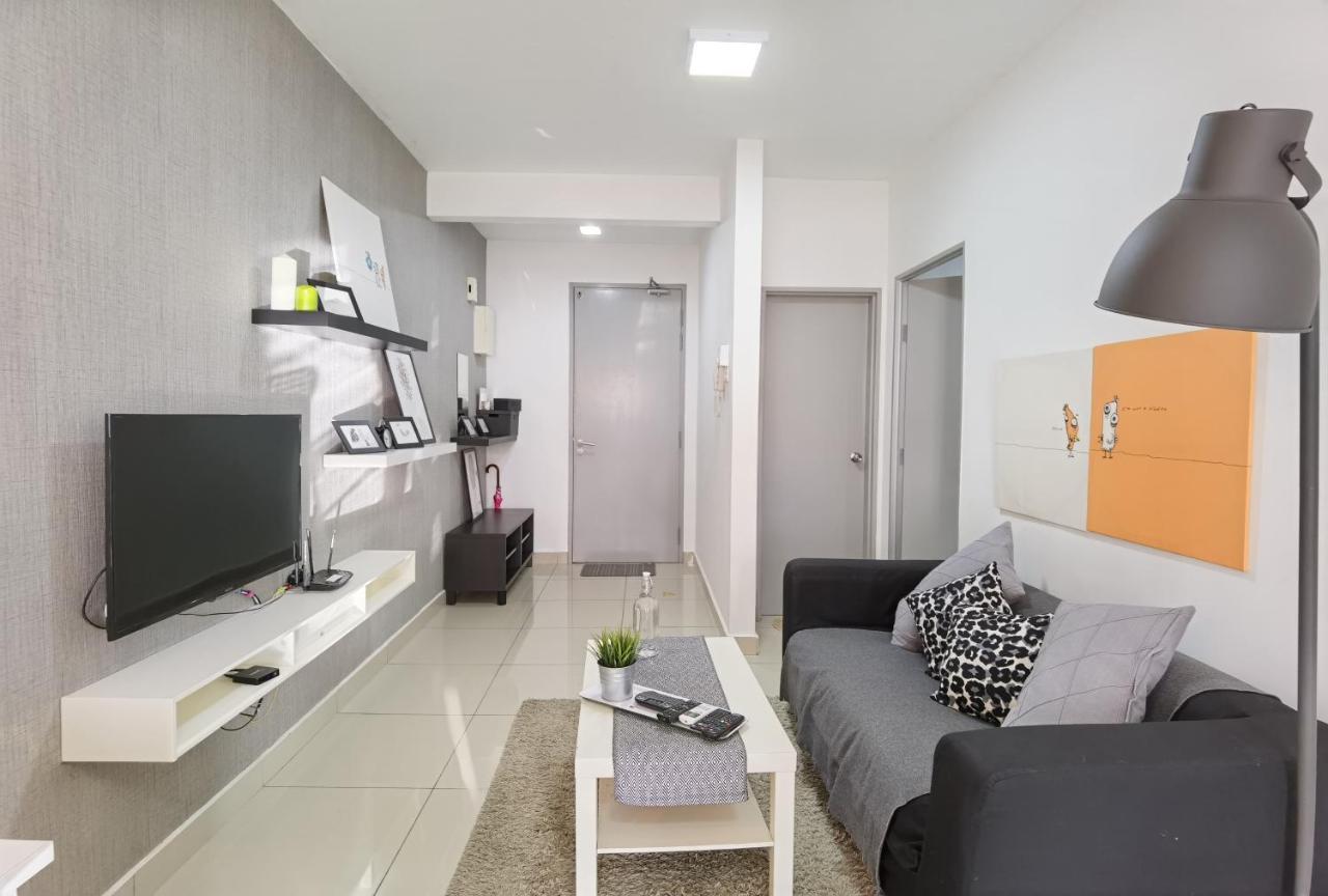 2 bedroom apartment - MyCribKL Neocyber Cyberjaya Bagian luar foto