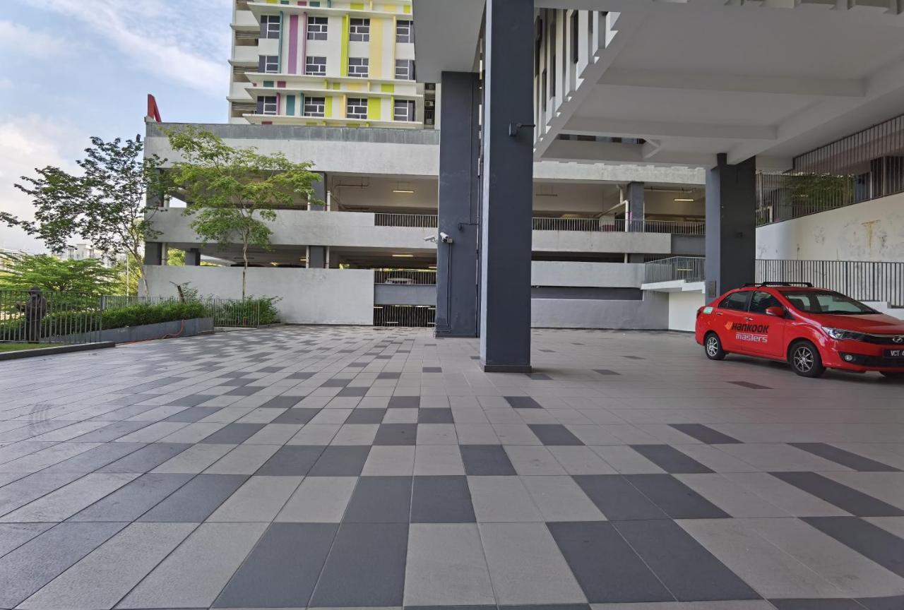 2 bedroom apartment - MyCribKL Neocyber Cyberjaya Bagian luar foto