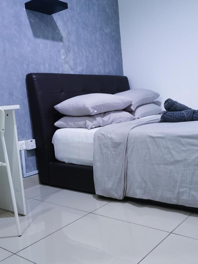 2 bedroom apartment - MyCribKL Neocyber Cyberjaya Bagian luar foto